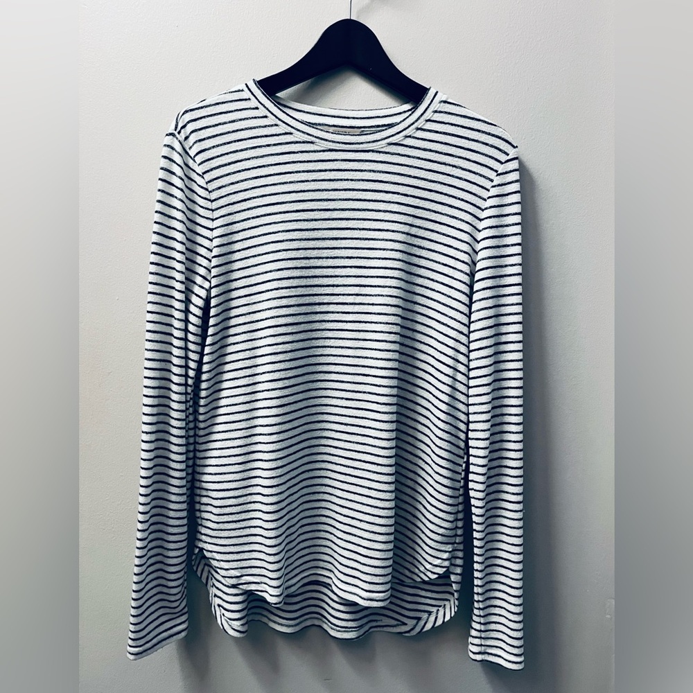 Banana Republic Luxe Spun Sweater Size M